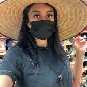 Meet your Posher, Roxana